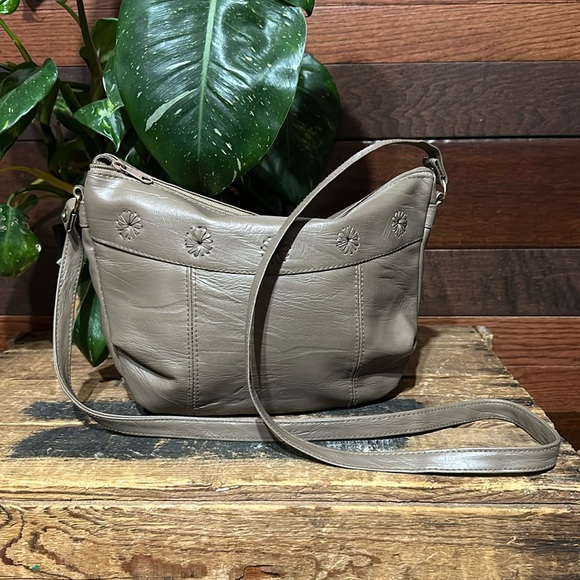 NWOT No Brand Tag Small Tanish Brown Floral Shoulder Bag - Picture 1 of 8